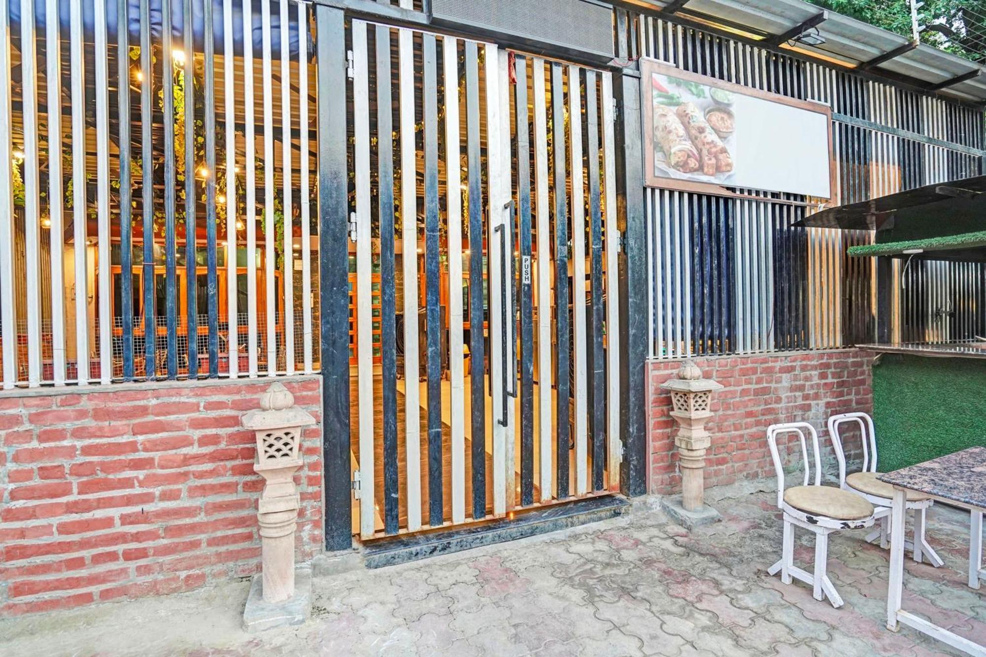 Super Collection O Mathura Near Railway Station 外观 照片